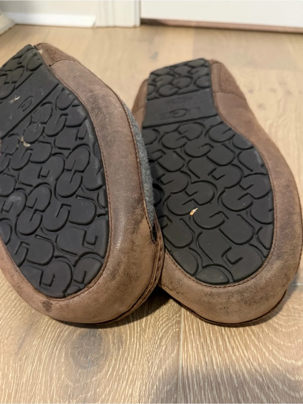 UGG classic moccasin